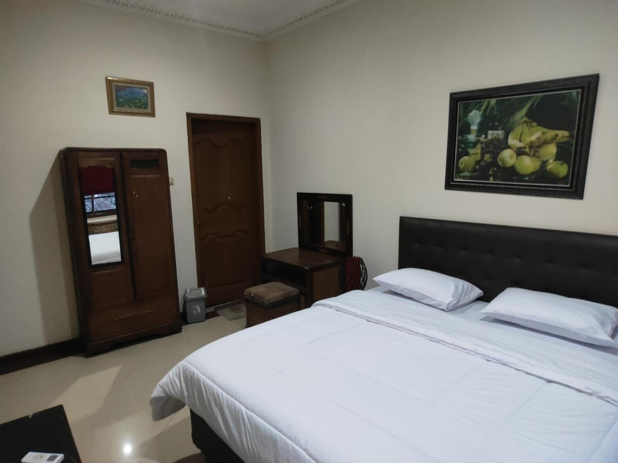 Tirto 27 Homestay Yogyakarta Bagian luar foto