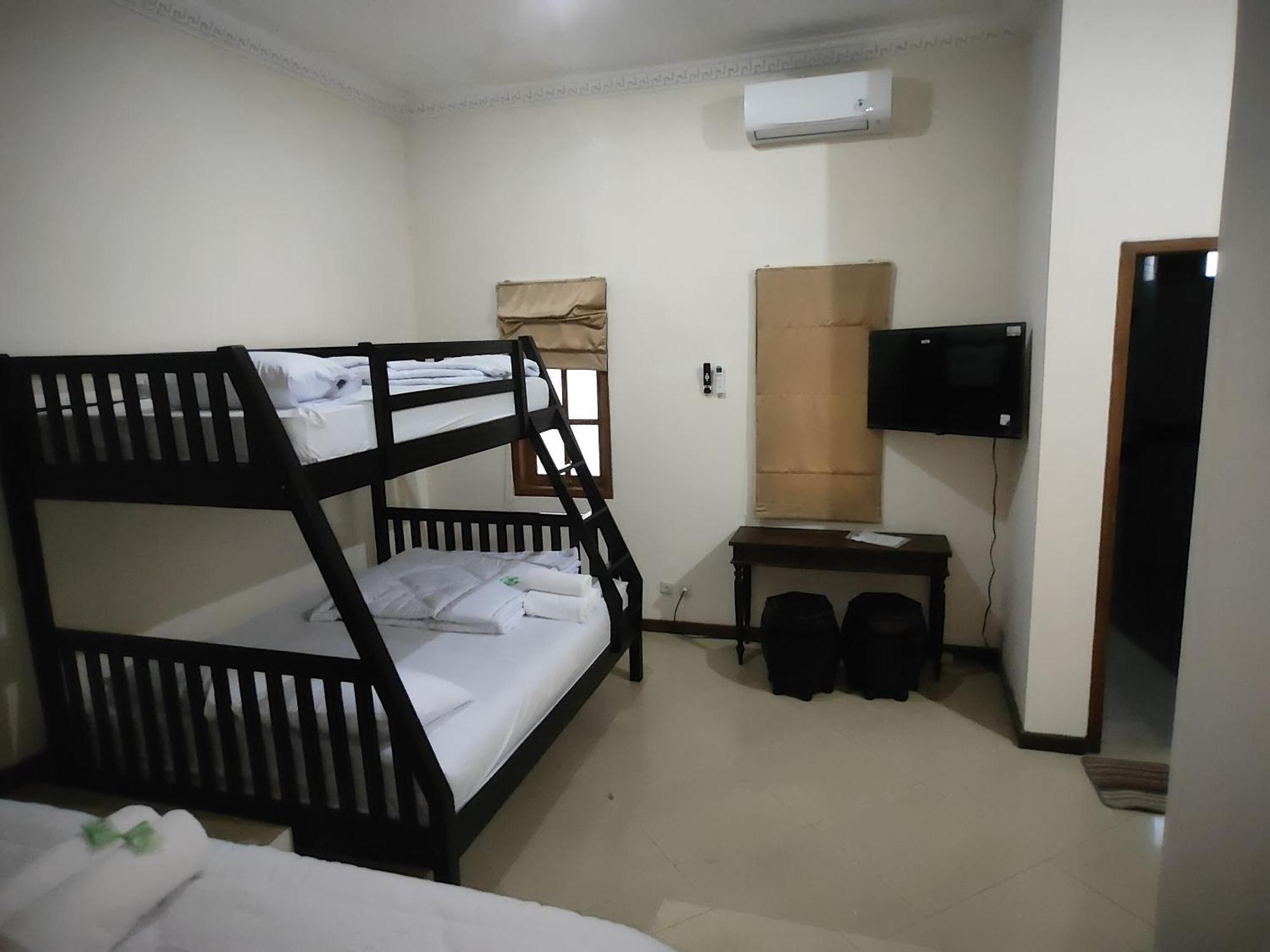 Tirto 27 Homestay Yogyakarta Bagian luar foto